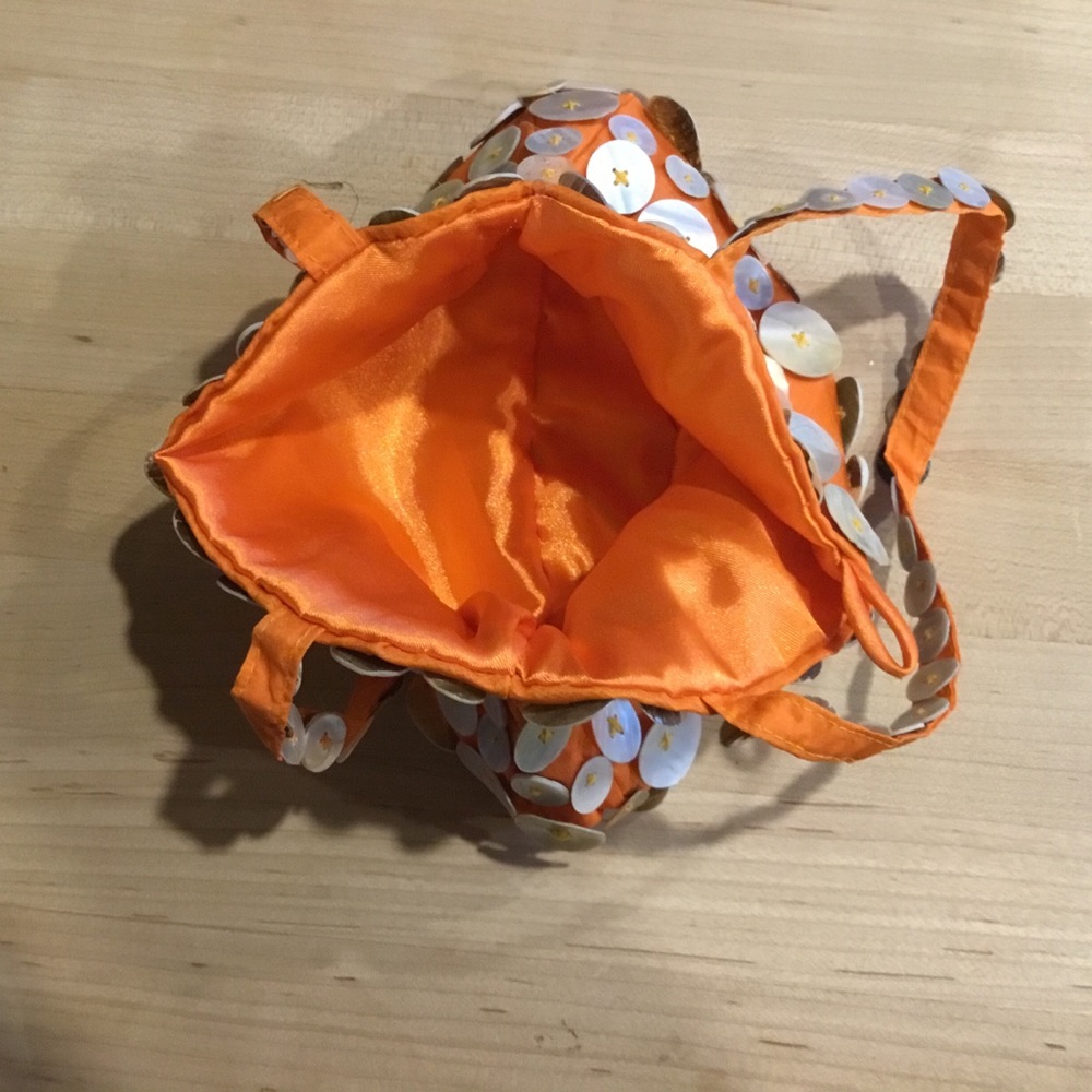 Shell button purse - Picture 4 of 5